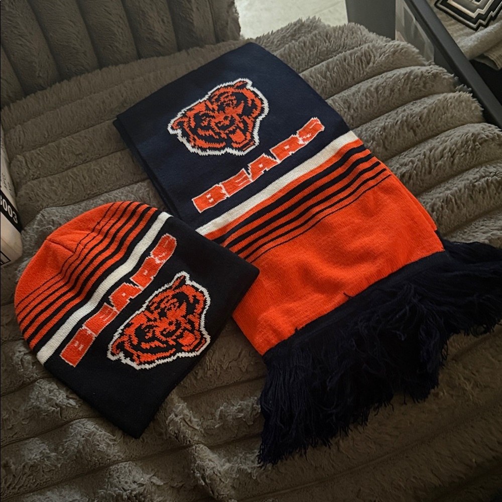 Chicago Bears Beanie and Scarf Set